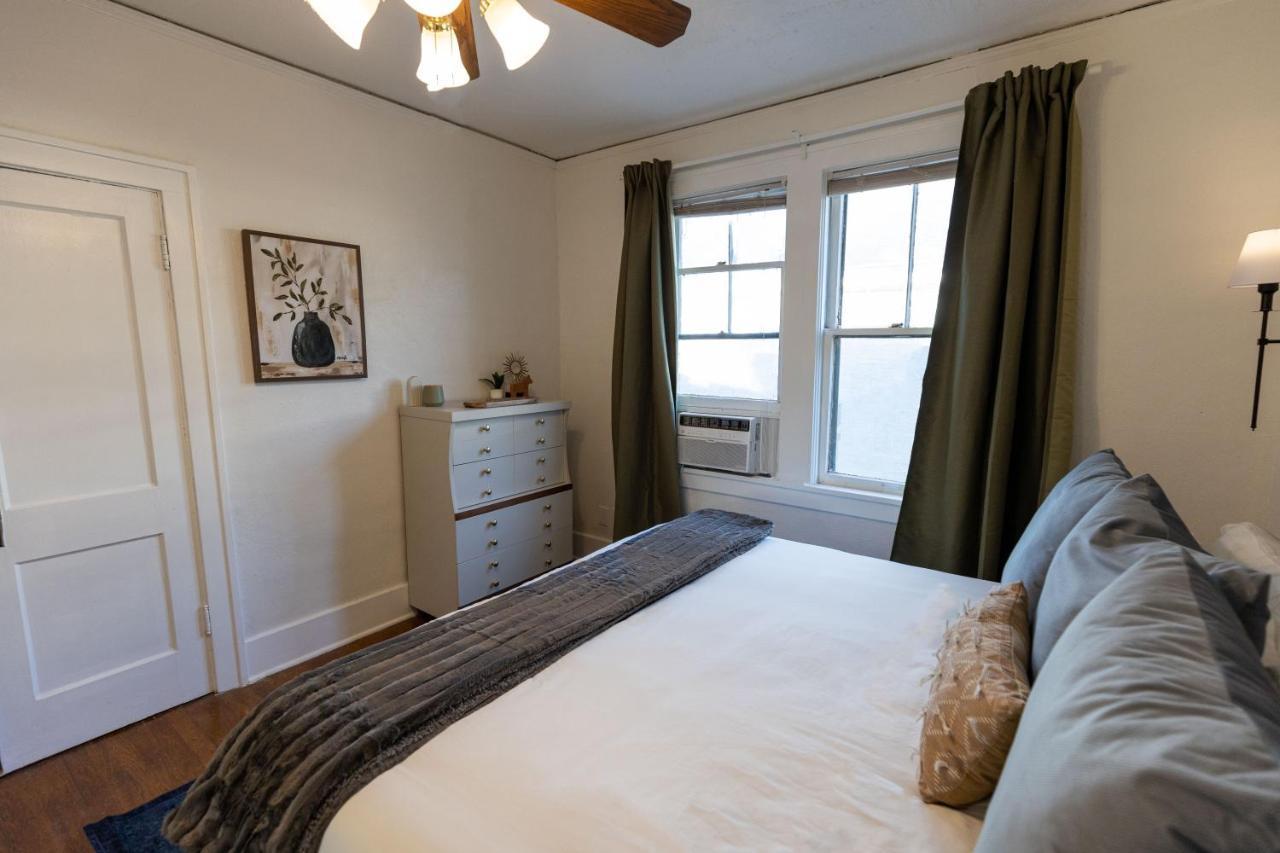 Historic Revival King Bed Midtown Memphis 68 Yes Pets Fast Wifi Free Parking Villa Exteriör bild