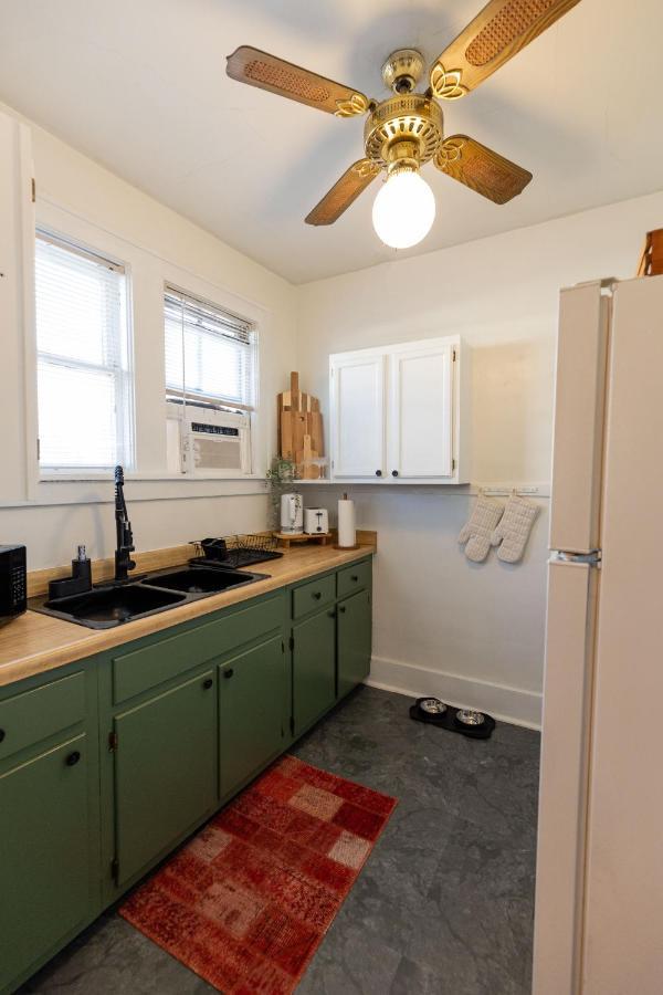 Historic Revival King Bed Midtown Memphis 68 Yes Pets Fast Wifi Free Parking Villa Exteriör bild